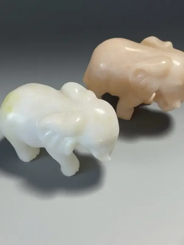 Hand - Carved Crystal Elephant Figurines Set - Natural Gemstone Home Decor