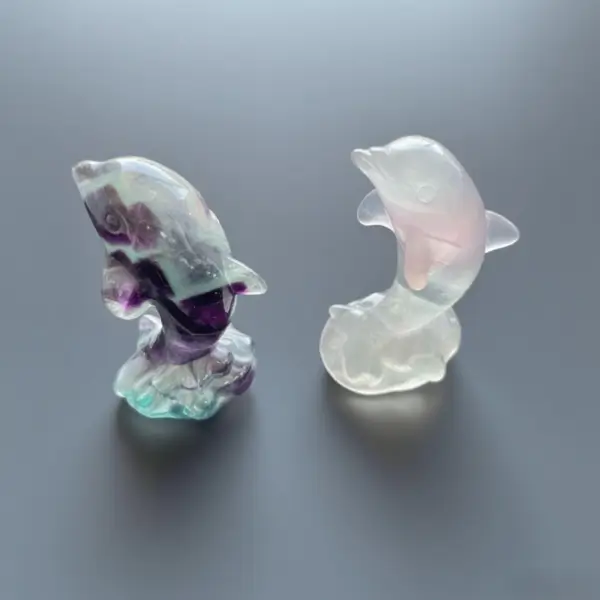 Natural crystal dolphin figurine for home and office decor